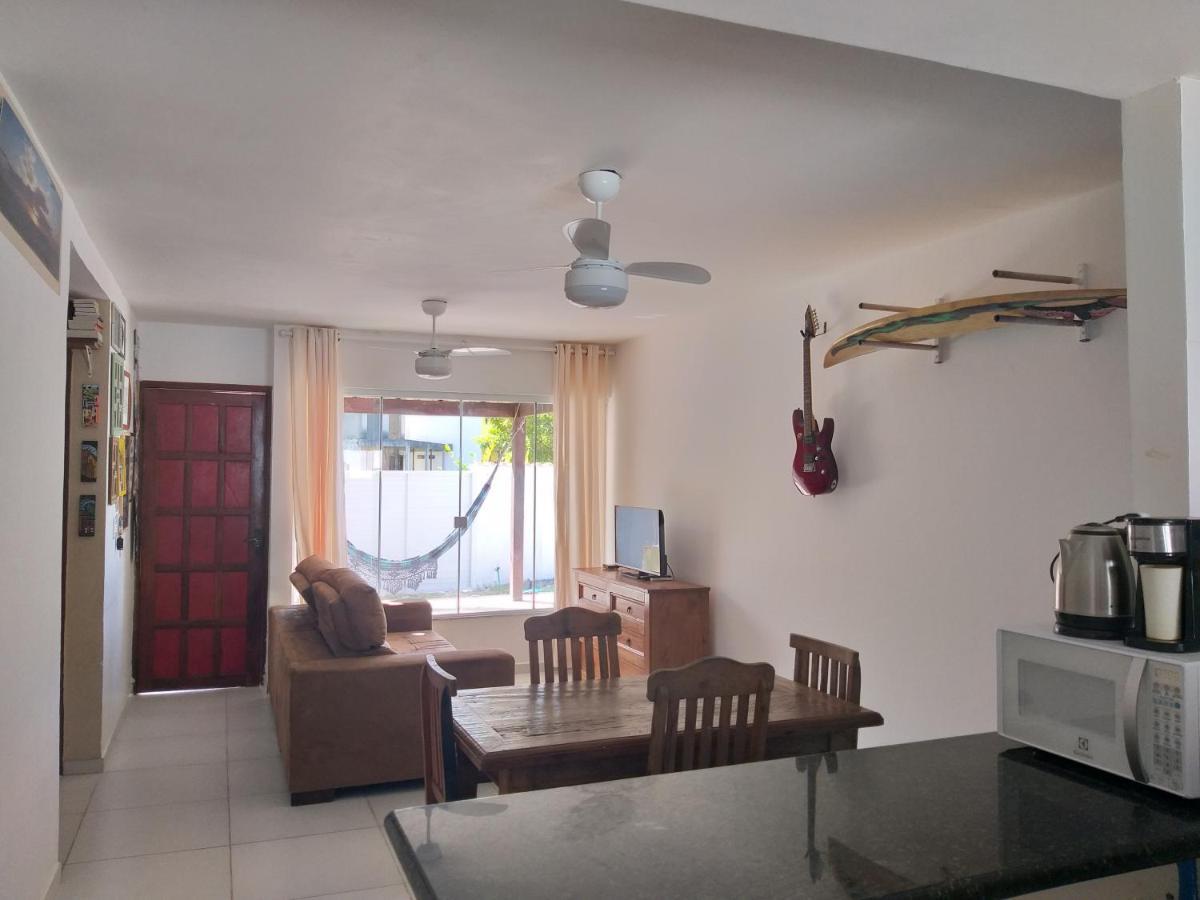 Casa Agradavel Com Piscina Em Condominio Fechado